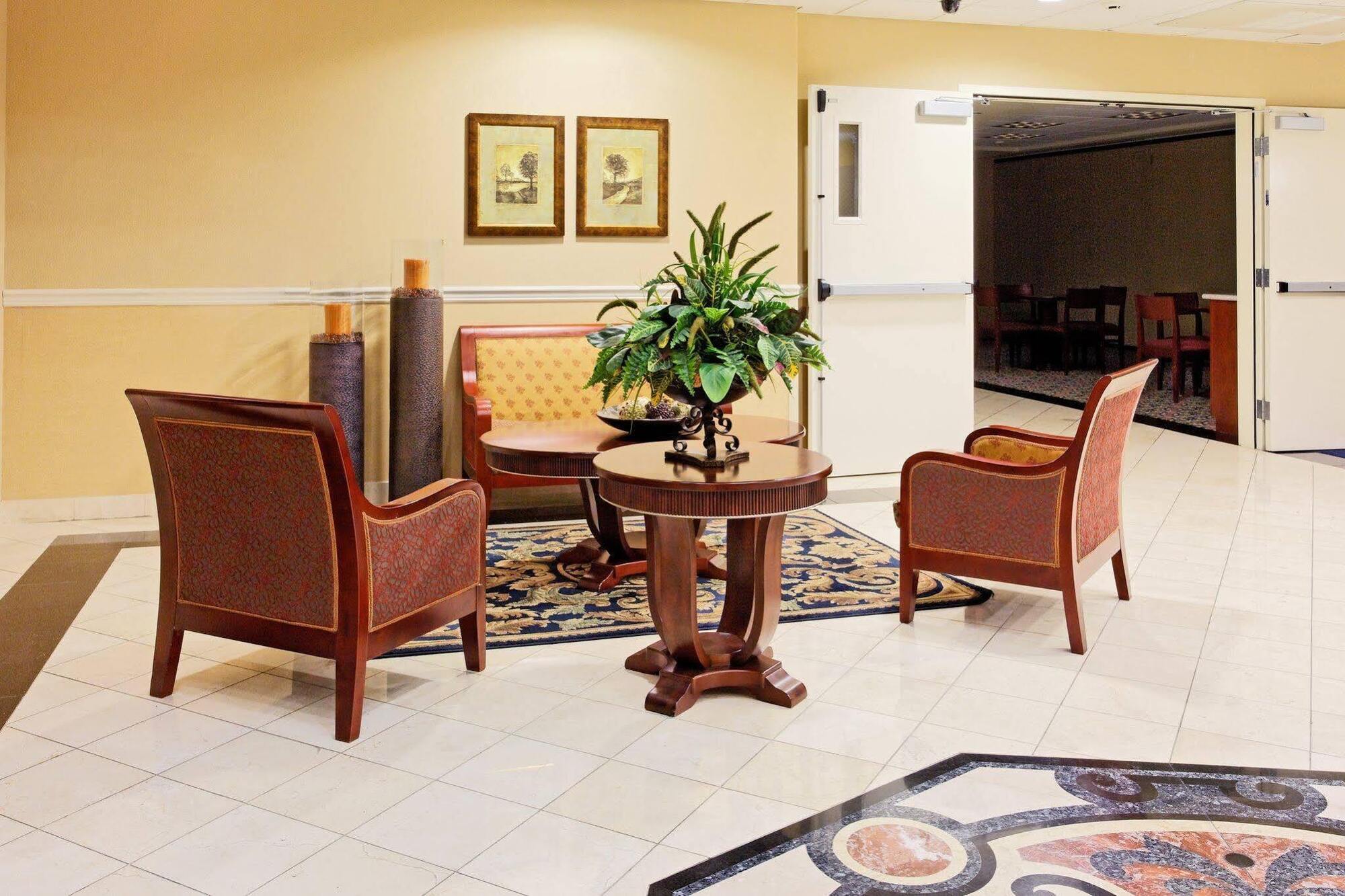 Holiday Inn Express & Suites Lathrop By Ihg Exterior foto
